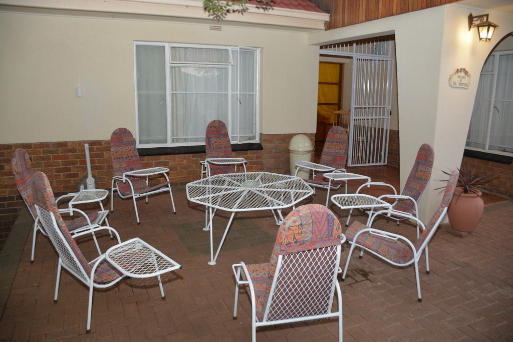 Blue Crane Guest House Bloemfontein Eksteriør billede
